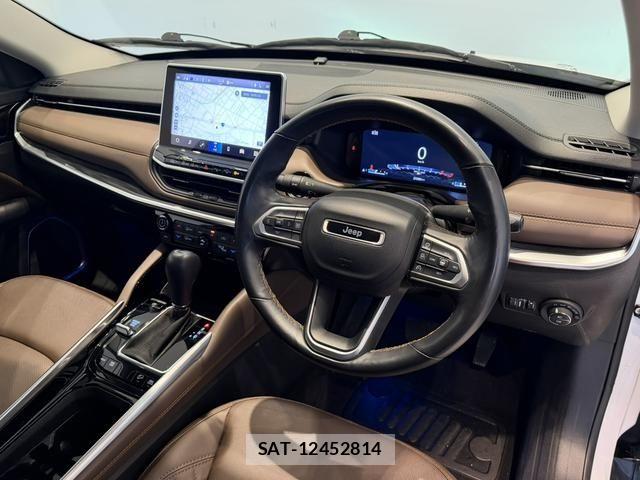 Jeep COMMANDER 2024-01 8336301-1