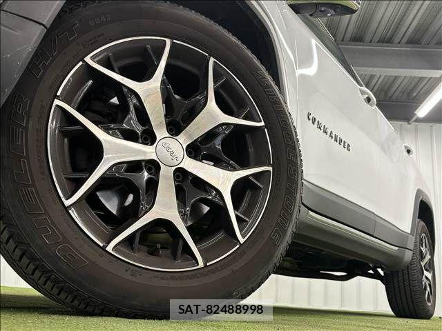Jeep COMMANDER 2023-04 8336299-18