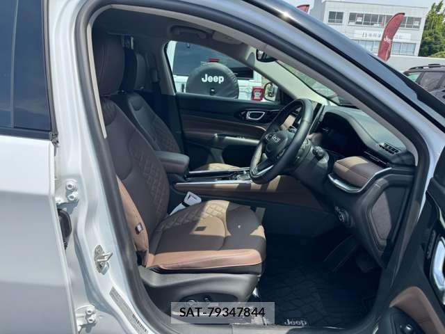 Jeep COMMANDER 2025-09 8354726-10