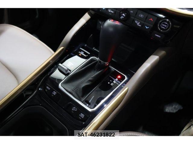 Jeep COMMANDER 2025-06 8366422-25