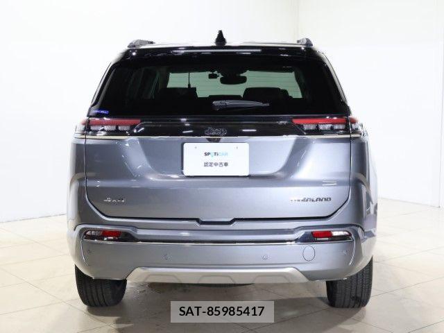 Jeep COMMANDER 2025-02 8366423-11