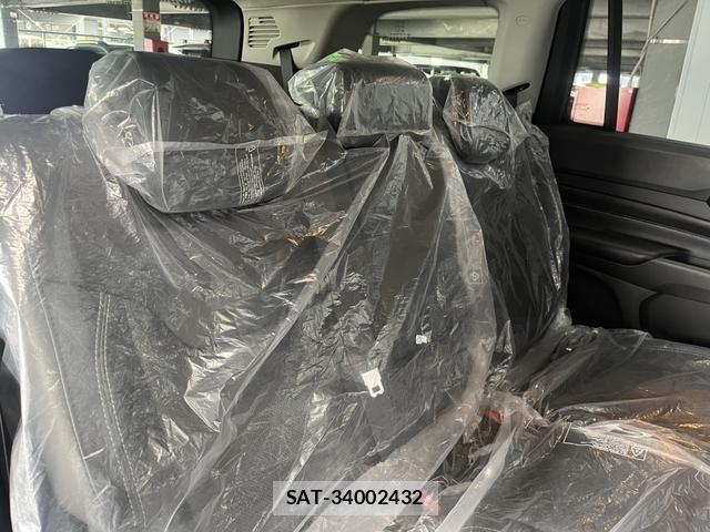 Jeep COMMANDER 2026-05 8659582-4