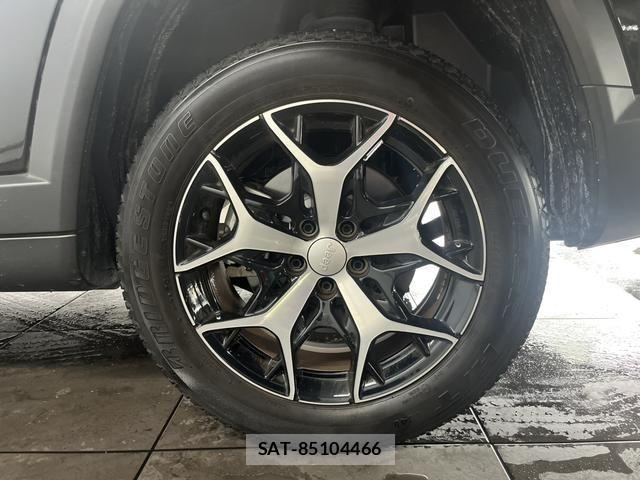 Jeep COMMANDER 2023-08 8659584-14