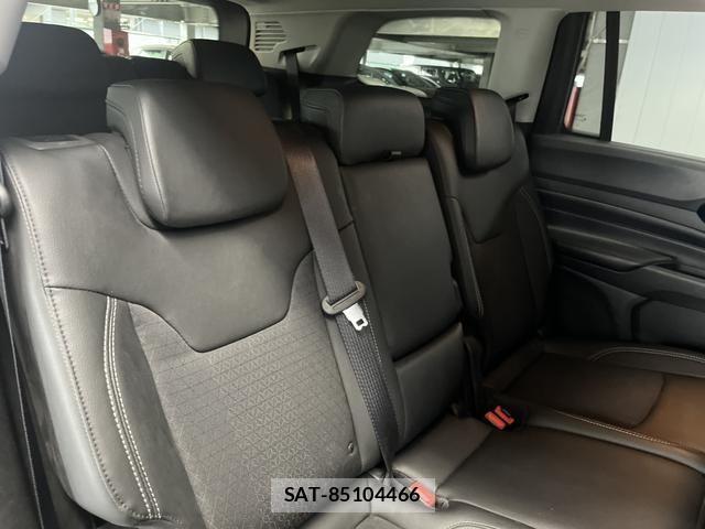 Jeep COMMANDER 2023-08 8659584-4