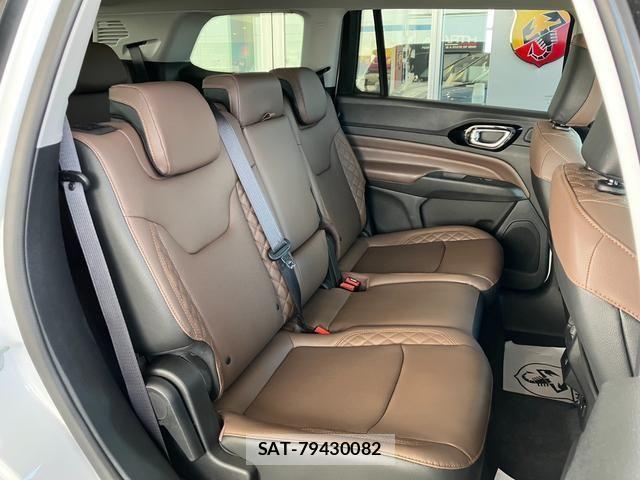 Jeep COMMANDER 2026-06 8742869-13