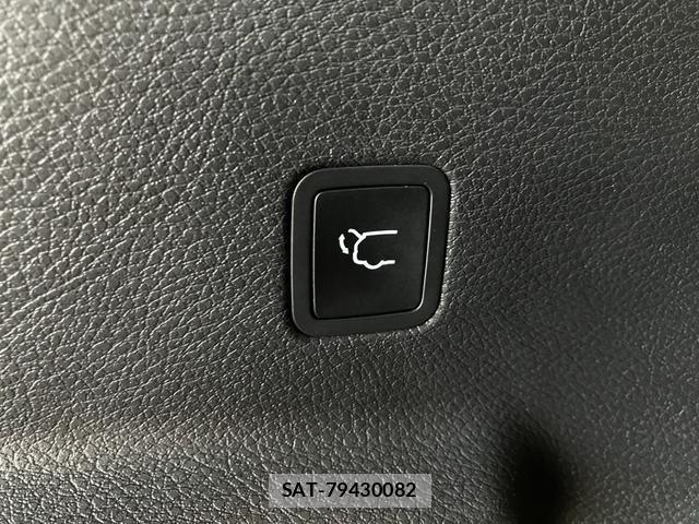 Jeep COMMANDER 2026-06 8742869-15