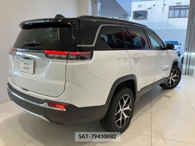 Jeep COMMANDER 2026-06 8742869-2
