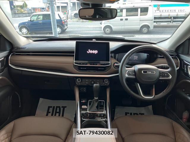 Jeep COMMANDER 2026-06 8742869-4