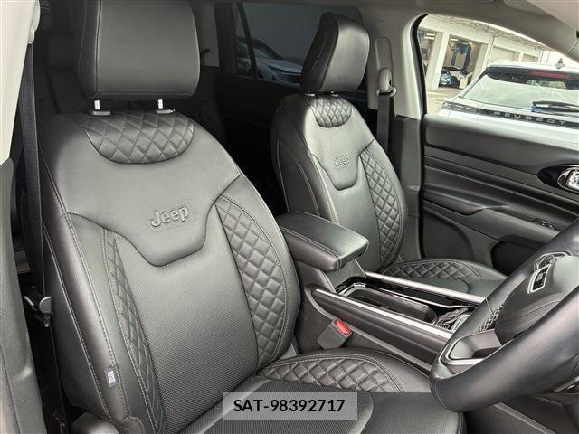 Jeep COMMANDER 2023-10 8829593-12