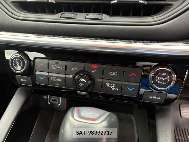Jeep COMMANDER 2023-10 8829593-27