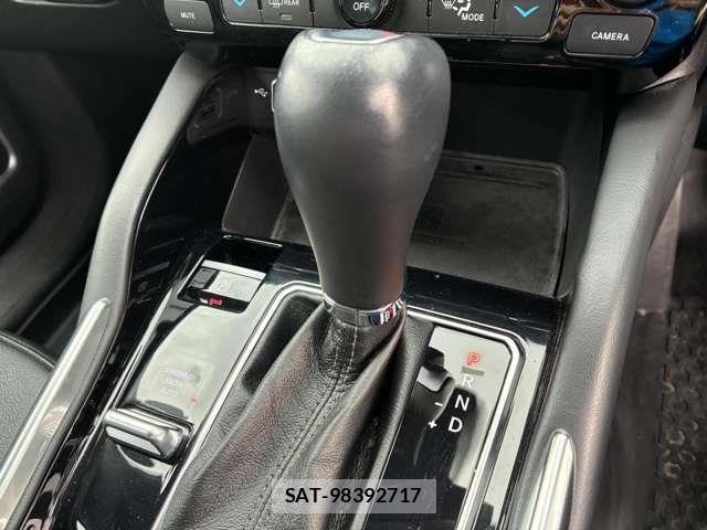 Jeep COMMANDER 2023-10 8829593-28