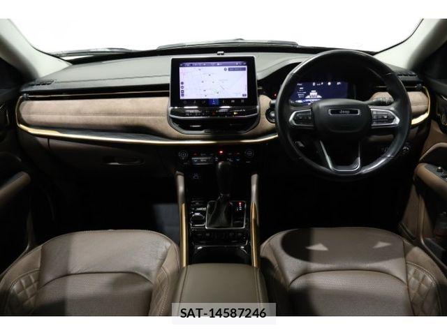 Jeep COMMANDER 2024-05 8829590-21