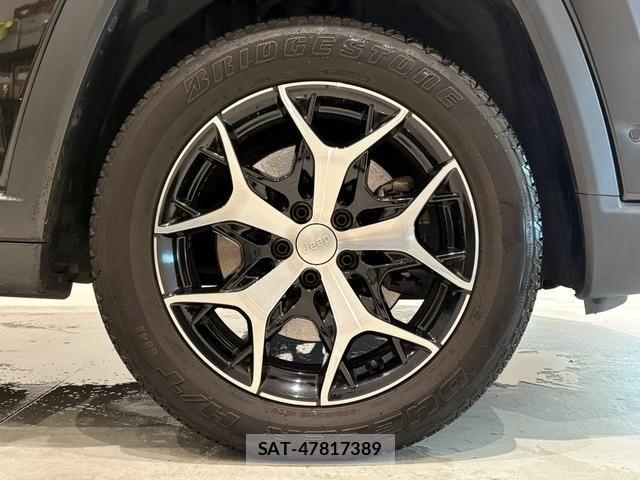 Jeep COMMANDER 2023-06 8871210-17