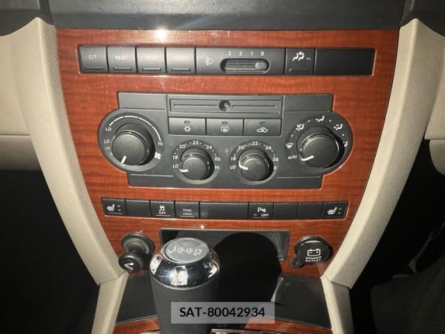 Jeep COMMANDER 2009-04 8880199-19