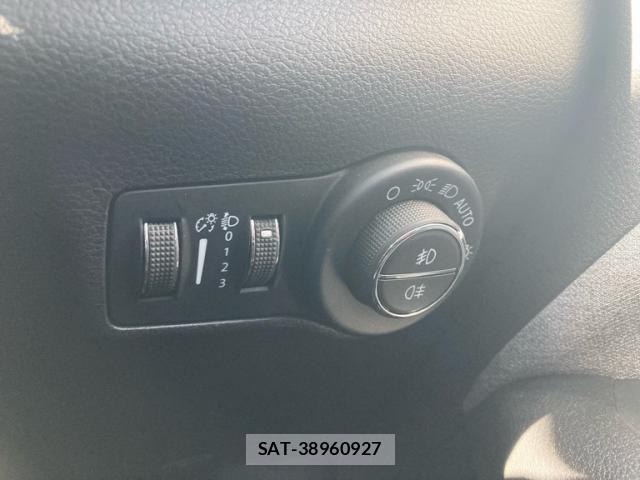 Jeep COMPASS 2022-04 8366426-24