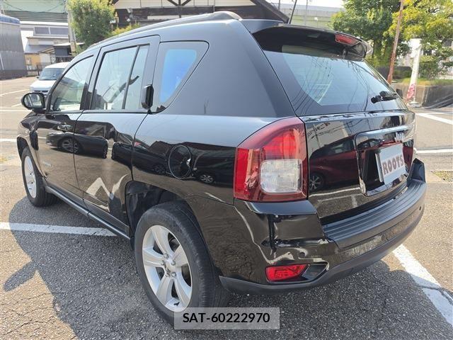 Jeep COMPASS 2017-06 8412974-16