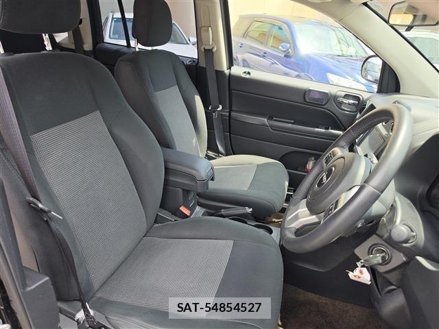 Jeep COMPASS 2015-04 8412975-6