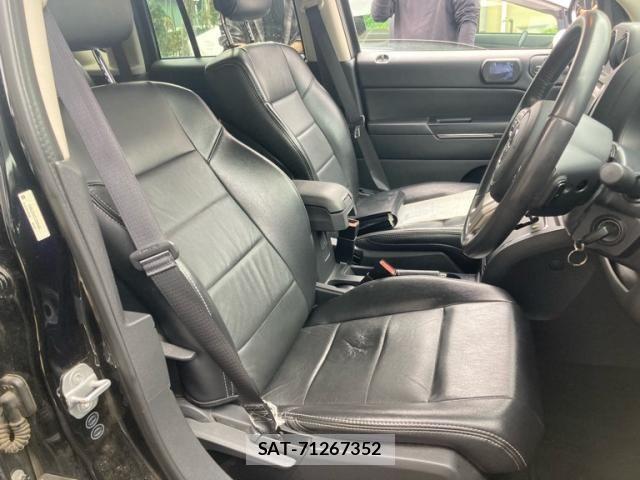 Jeep COMPASS 2012-06 8849407-12