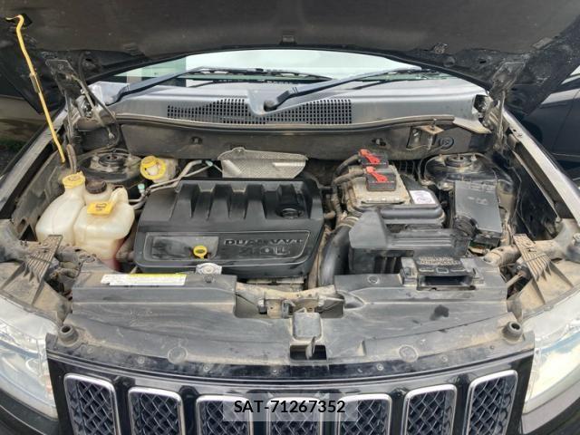 Jeep COMPASS 2012-06 8849407-24