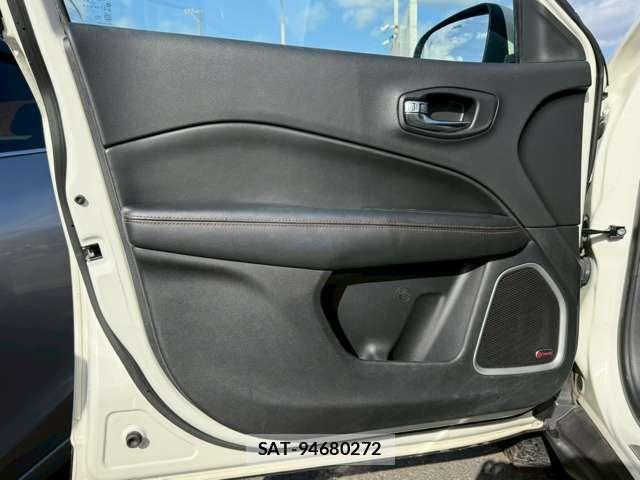 Jeep COMPASS 2019-09 6683815-18