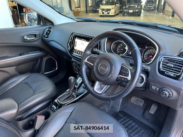 Jeep COMPASS 2018-01 8207994-1