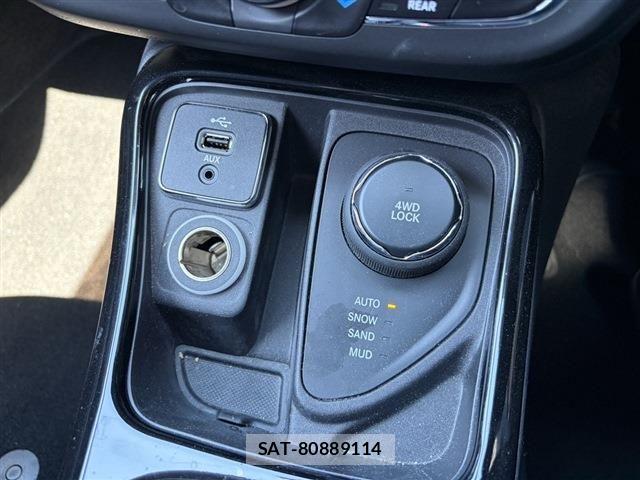 Jeep COMPASS 2018-07 8207993-18