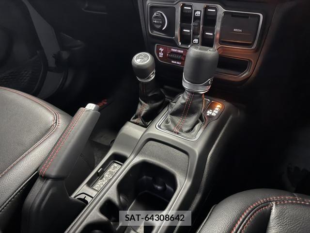 Jeep GLADIATOR 2024-08 957589-12