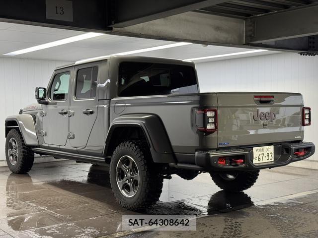 Jeep GLADIATOR 2024-08 957589-18