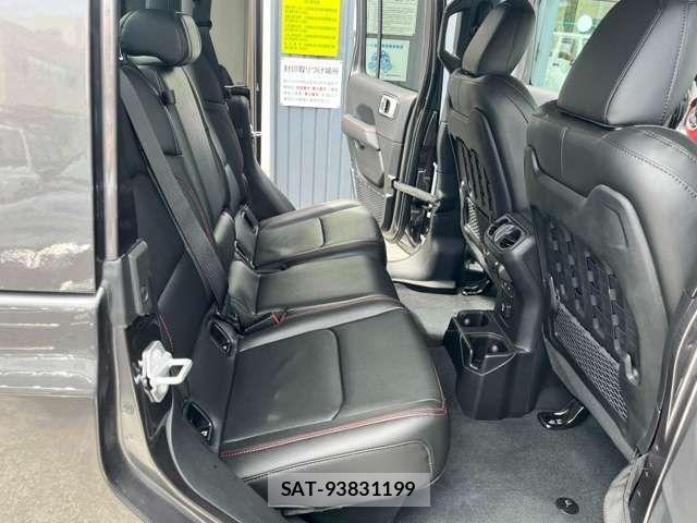 Jeep GLADIATOR 2023-11 7220039-3