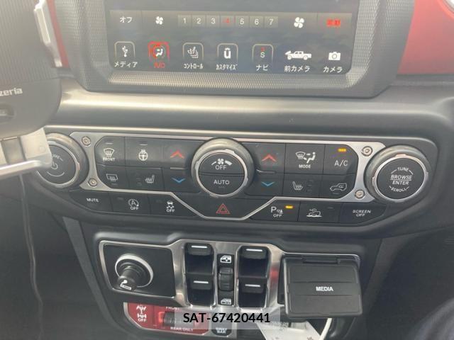 Jeep GLADIATOR 2022-05 8130661-25