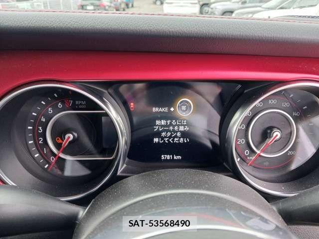 Jeep GLADIATOR 2022-10 8849408-9
