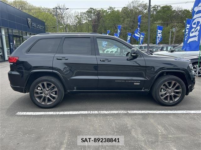 Jeep GRAND CHEROKEE 2016-12 1072355-3