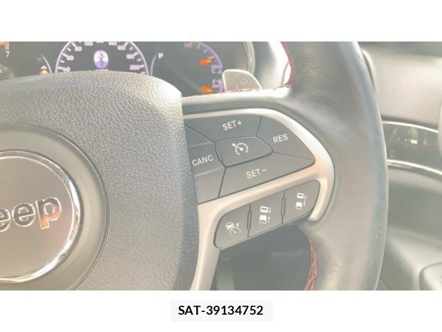 Jeep GRAND CHEROKEE 2017-06 1291878-16