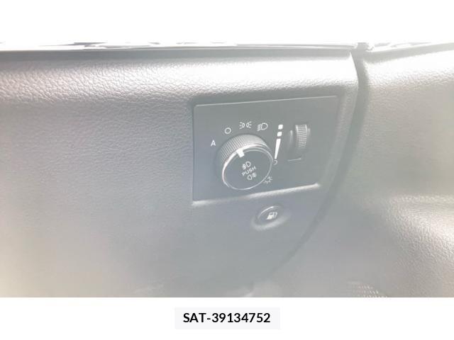 Jeep GRAND CHEROKEE 2017-06 1291878-18