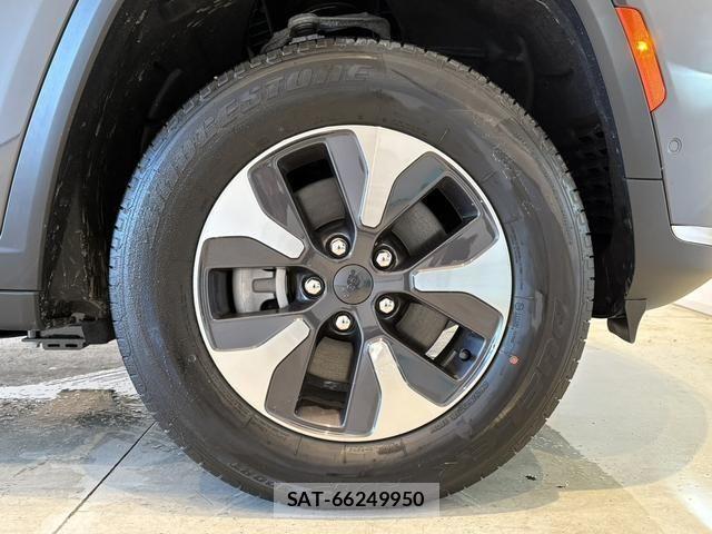 Jeep GRAND CHEROKEE 2023-12 2319579-18