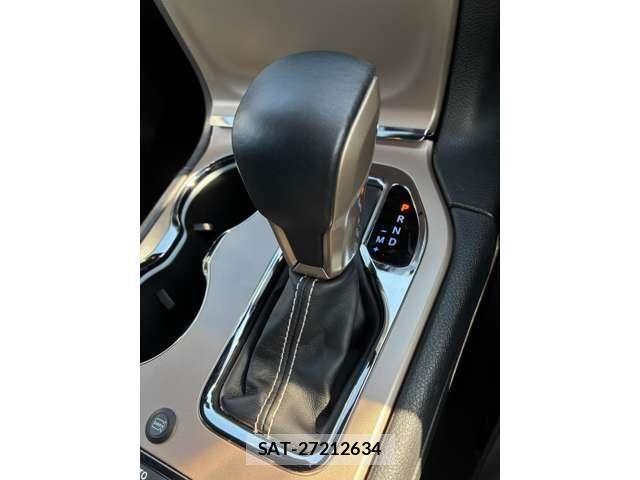 Jeep GRAND CHEROKEE 2018-04 6612438-23