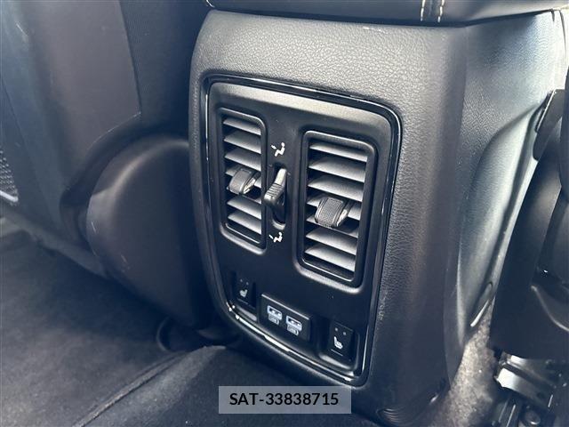 Jeep GRAND CHEROKEE 2018-03 6612439-23