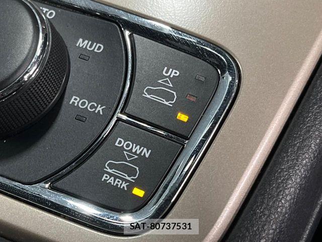 Jeep GRAND CHEROKEE 2018-01 6815393-4