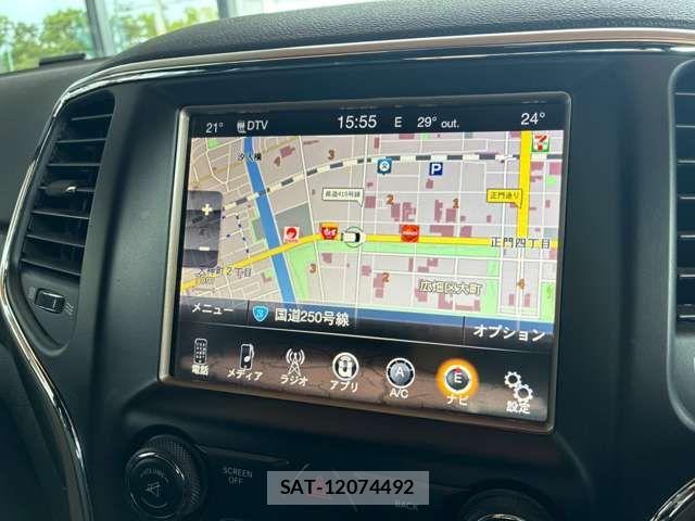 Jeep GRAND CHEROKEE 2018-03 7724389-2