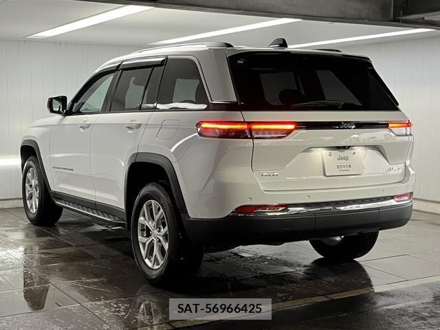 Jeep GRAND CHEROKEE 2024-07 7877001-2