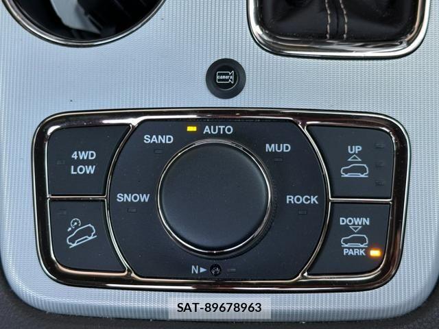 Jeep GRAND CHEROKEE 2020-02 8207999-13