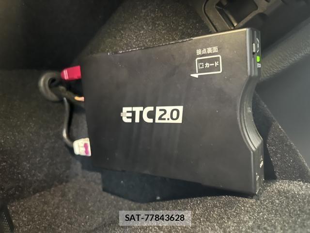 Jeep GRAND CHEROKEE 2023-11 8207998-13