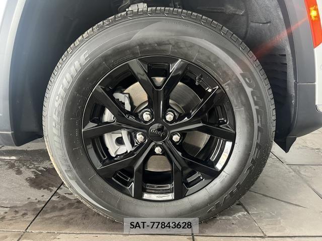Jeep GRAND CHEROKEE 2023-11 8207998-16