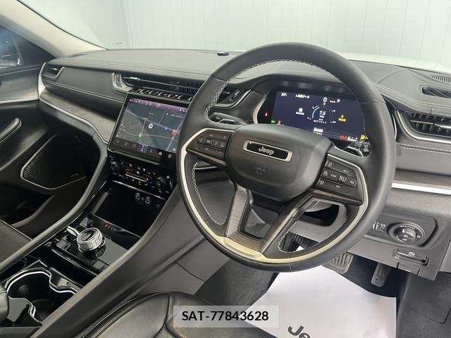 Jeep GRAND CHEROKEE 2023-11 8207998-1