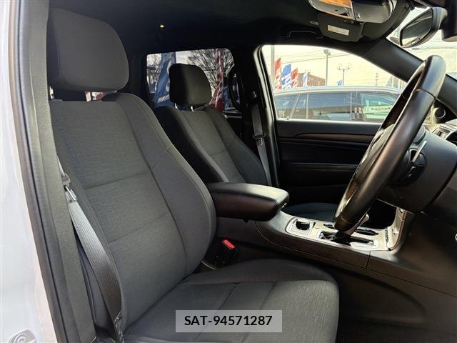 Jeep GRAND CHEROKEE 2017-10 8208000-9