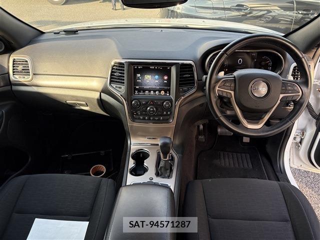Jeep GRAND CHEROKEE 2017-10 8208000-11