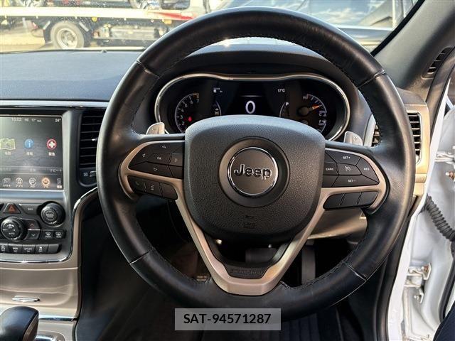 Jeep GRAND CHEROKEE 2017-10 8208000-12