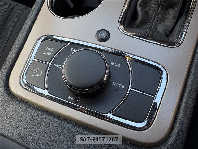 Jeep GRAND CHEROKEE 2017-10 8208000-17