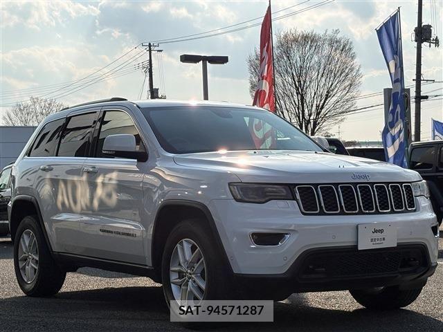 Jeep GRAND CHEROKEE 2017-10 8208000-2