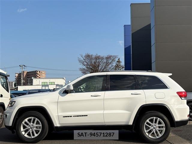 Jeep GRAND CHEROKEE 2017-10 8208000-7